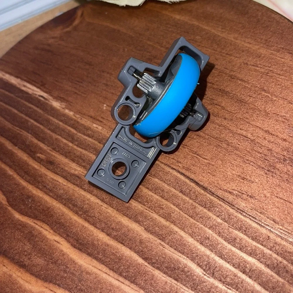 Lego Flywheel Metal Flywheel and Dark Azure Tire (Chima Speedorz Rip Cord Base)